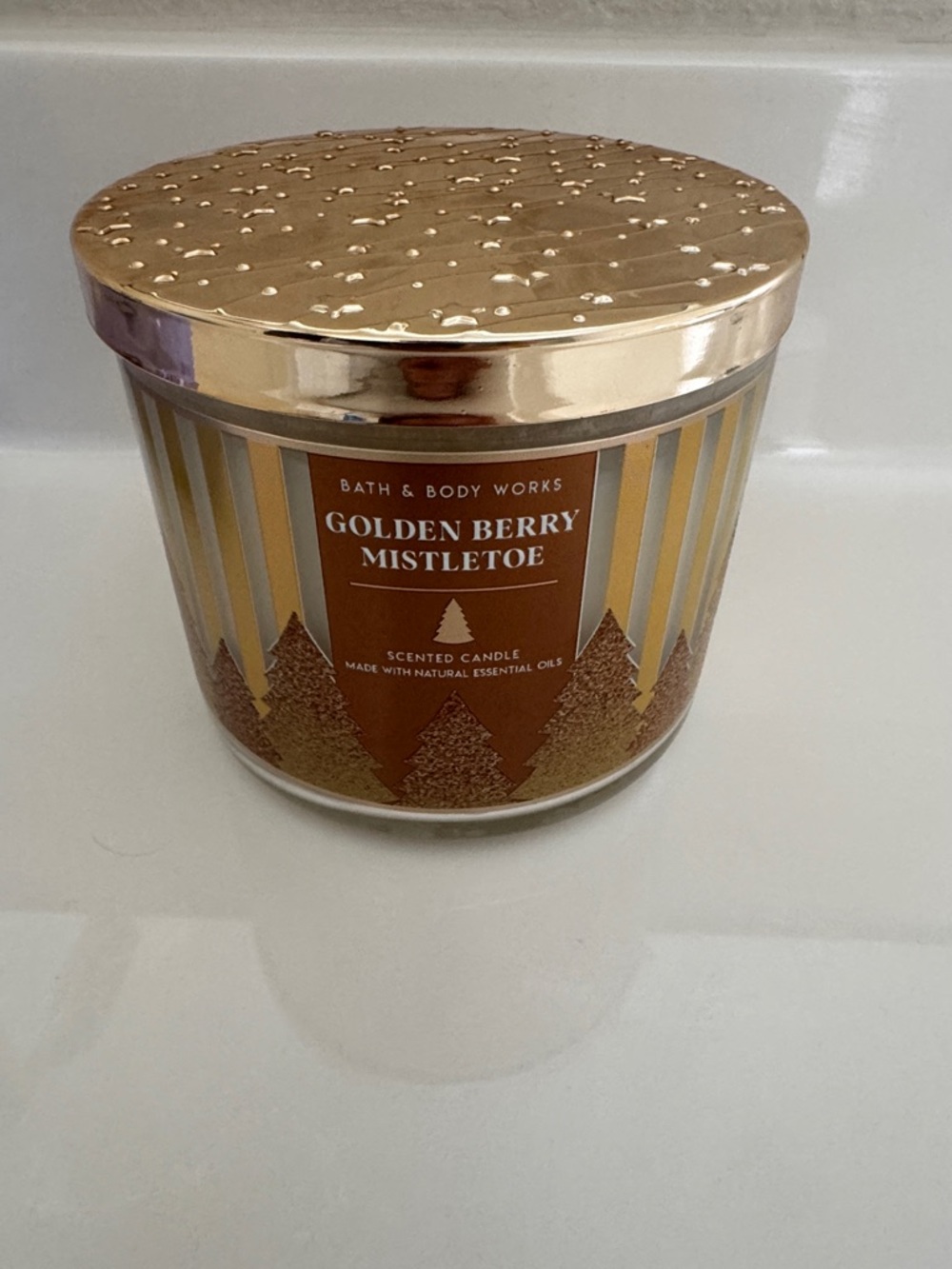 Bath & Body Works Golden Berry Mistletoe Candle - Gold